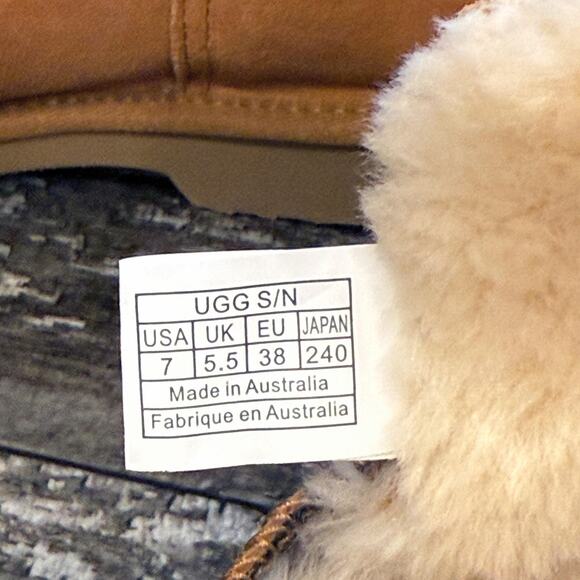 UGG Boots‎ Shoes Womens Size 7 Chestnut Sheepskin Fleece Lined Classic Australia - Picture 3 of 14